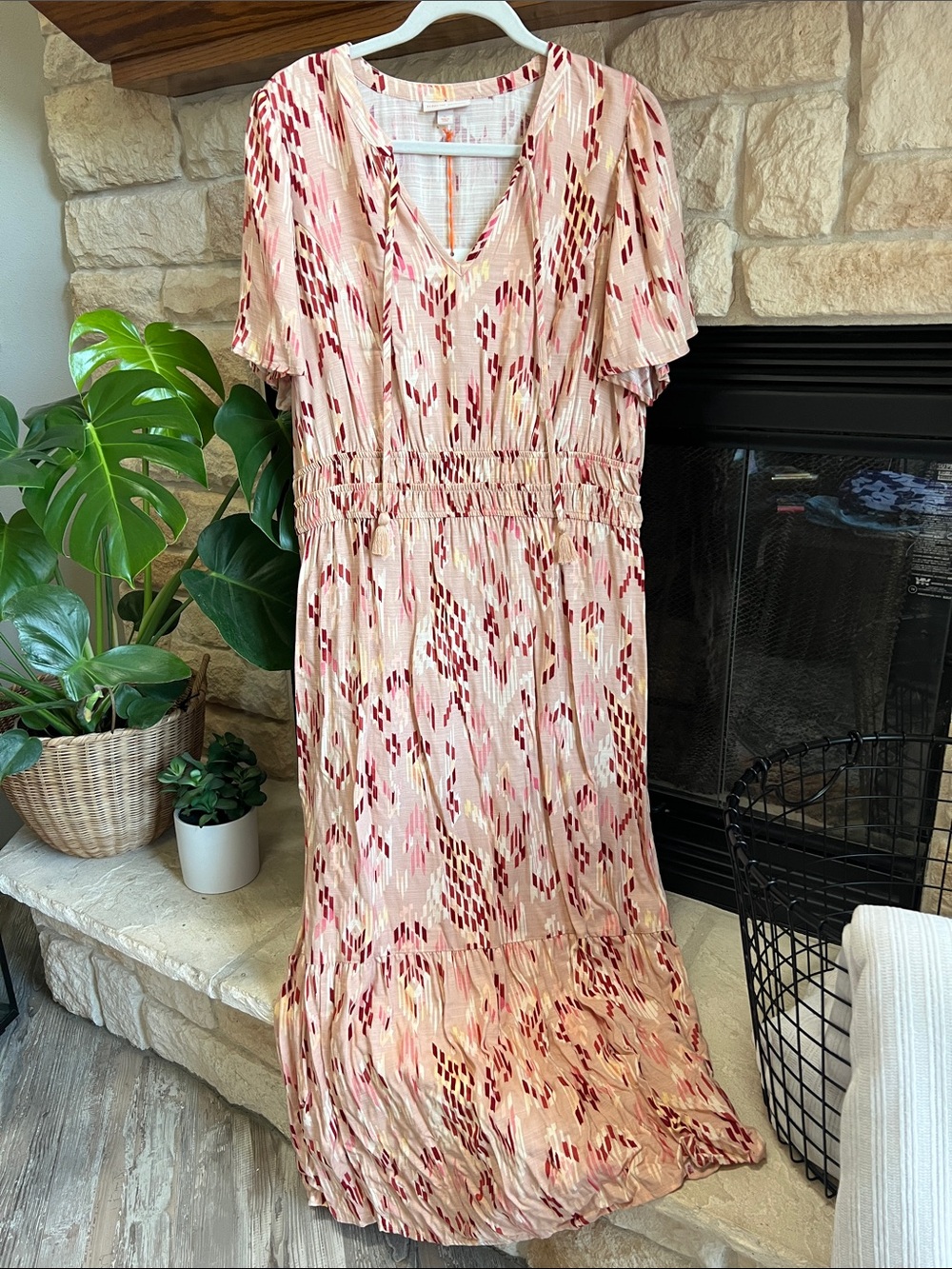 Knox Rose Pink and Burgundy Patterned V-Neck Maxi Dress w/ Pockets